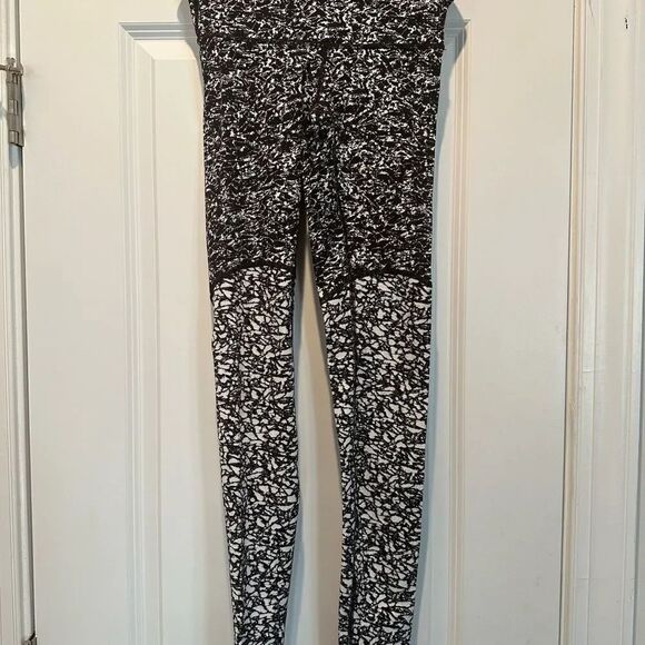 Lululemon Wunder under - Picture 2 of 6